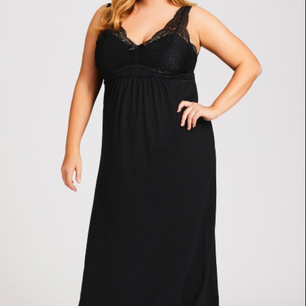 Avenue Maxi Sexy Black Sleep Dress